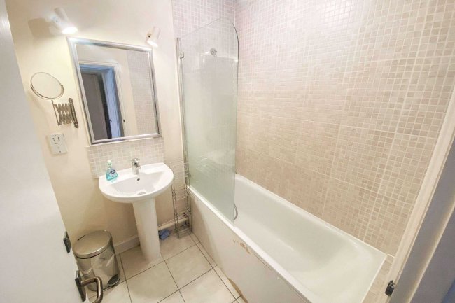 19c Wolsey Mews, Kentish Town, London NW5 2DX 
 5