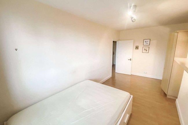 19c Wolsey Mews, Kentish Town, London NW5 2DX 
 5