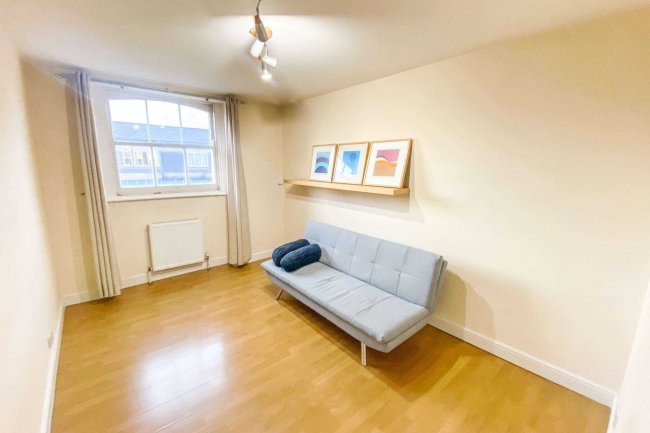 19c Wolsey Mews, Kentish Town, London NW5 2DX 
 5