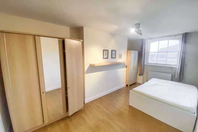 19c Wolsey Mews, Kentish Town, London NW5 2DX 
 5