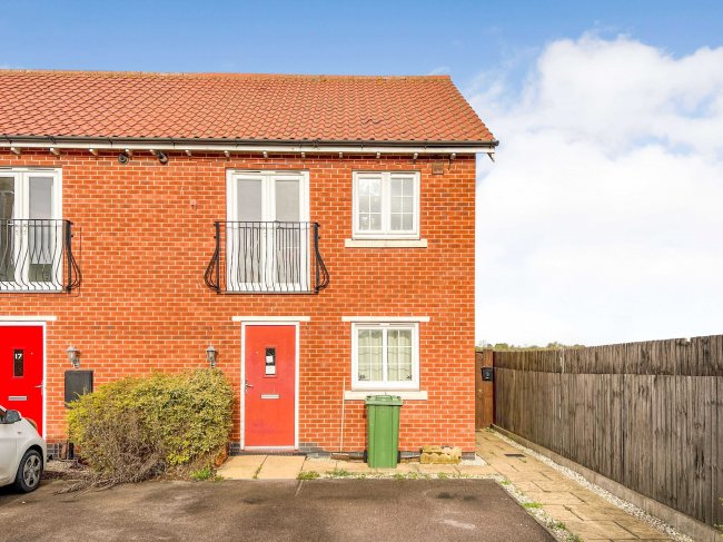 18 Parsons Close, Fernwood, Near Newark on Trent, Nottinghamshire, NG24 3UX 
 9