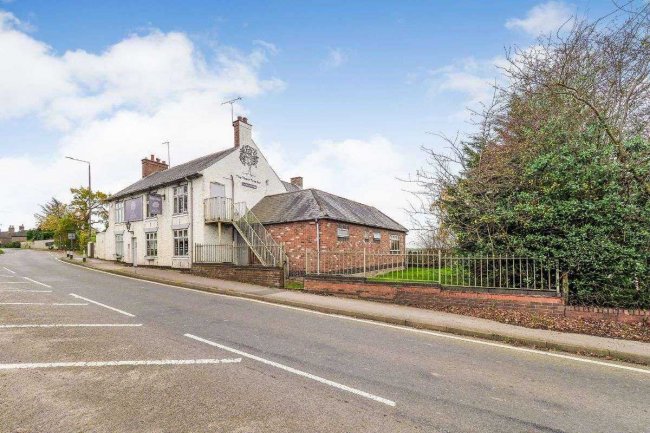 The Thorn Tree, 246 Nottingham Road, Langley Mill, Codnor, Nottingham NG16 4HG
 9