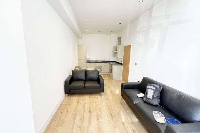 Flat 5, 10 Pollard Street, Manchester M4 7DS
 3