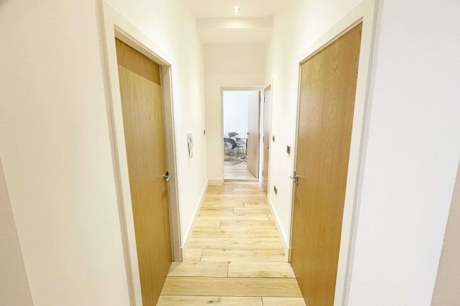 Flat 5, 10 Pollard Street, Manchester M4 7DS
 3