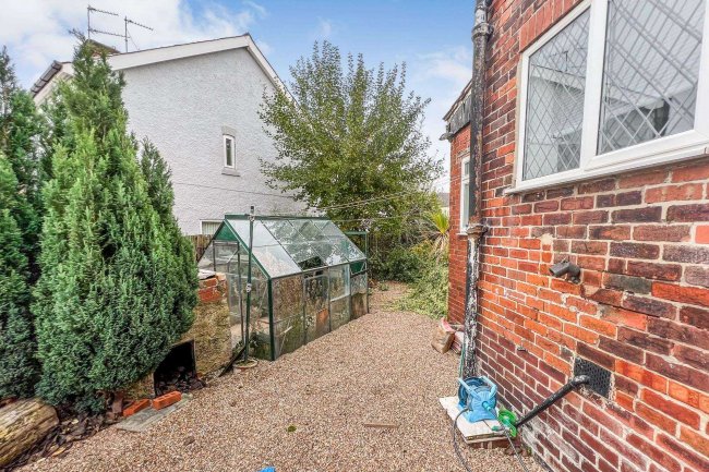 18 Frederick Street, Goldthorpe, Rotherham, S63 9NR 4