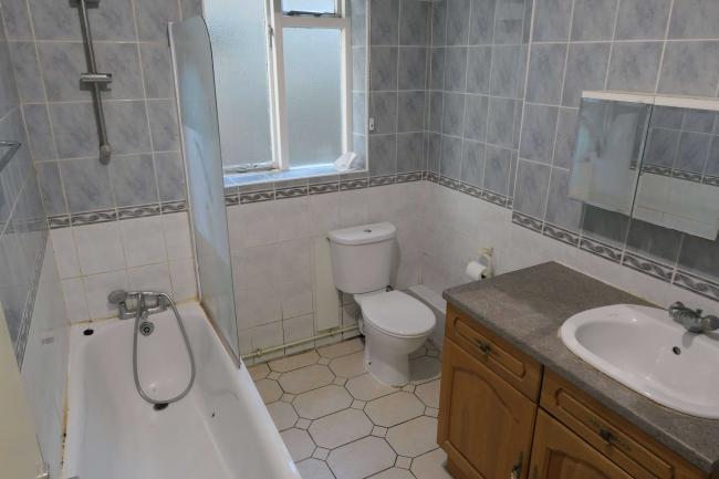 71 Cromwell Road, Wimbledon, London, SW19 8LF 9