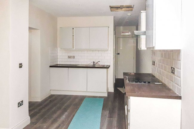 Flats B & C 37 Bartholomew Street, Reading, RG14 5LL 7