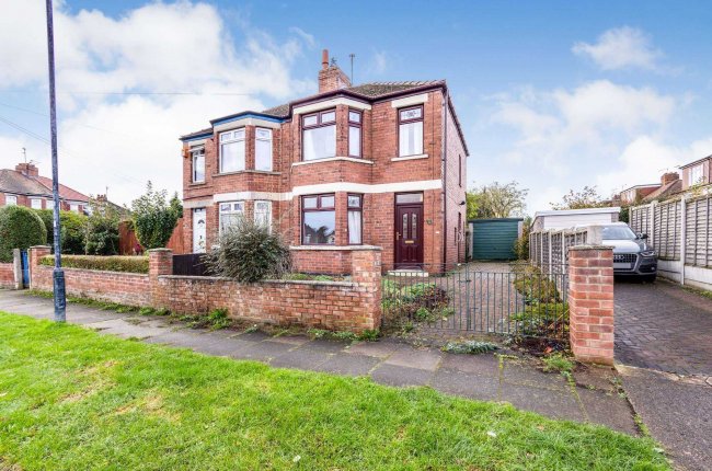 31 Milson Grove, York, YO10 3AQ 7