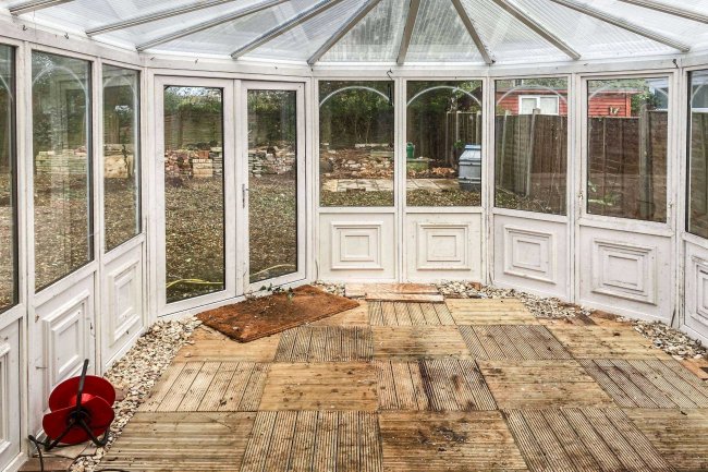 1 Orchard Close, Wendover, Aylesbury, Buckinghamshire, HP22 6LN 8