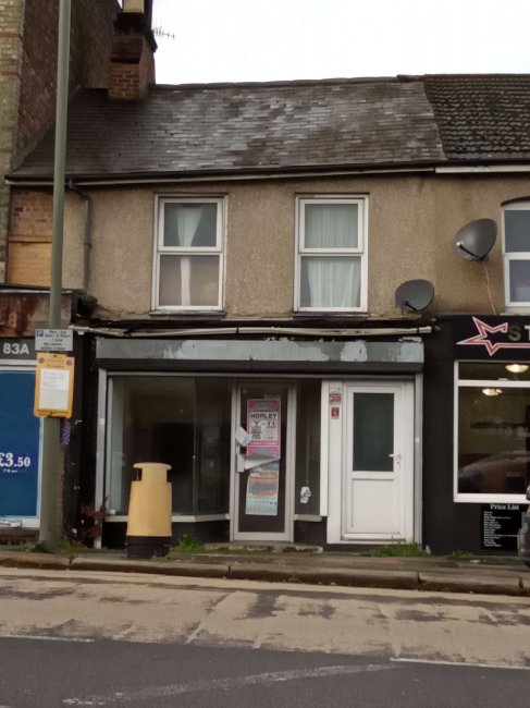 83 Brighton Rd, Redhill, RH1 6PS 4