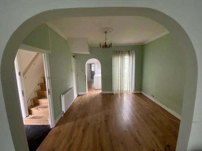 2 Oatlands Road, Enfield, EN3 5LJ 8