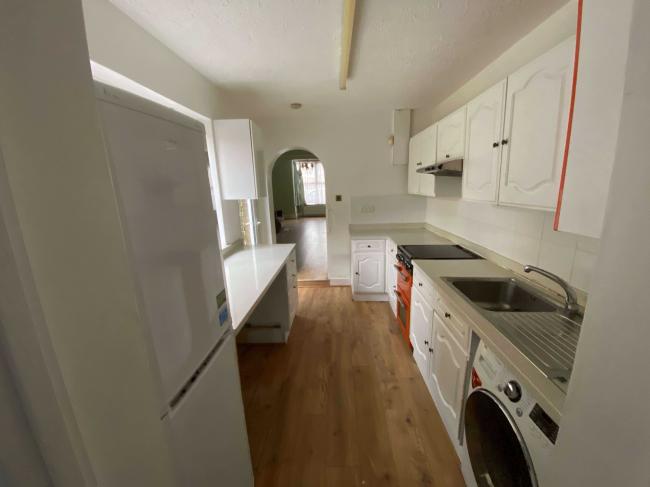 2 Oatlands Road, Enfield, EN3 5LJ 8