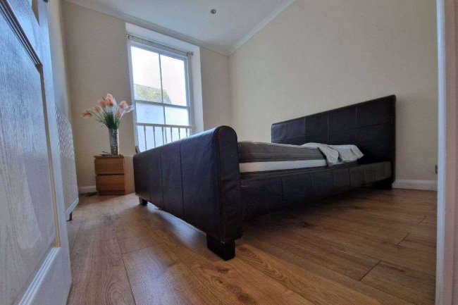 37-41 Bank Street, Newquay, Cornwall, TR7 1DJ 4