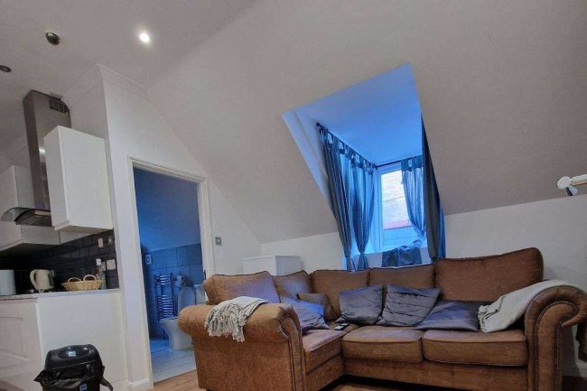 37-41 Bank Street, Newquay, Cornwall, TR7 1DJ 4