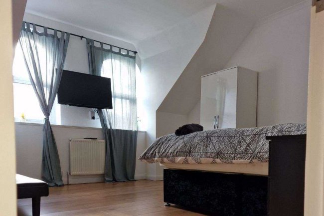 37-41 Bank Street, Newquay, Cornwall, TR7 1DJ 4