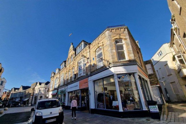 37-41 Bank Street, Newquay, Cornwall, TR7 1DJ 4