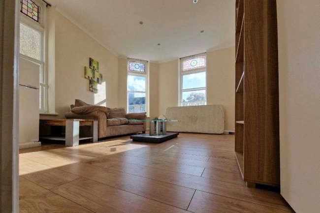 37-41 Bank Street, Newquay, Cornwall, TR7 1DJ 4