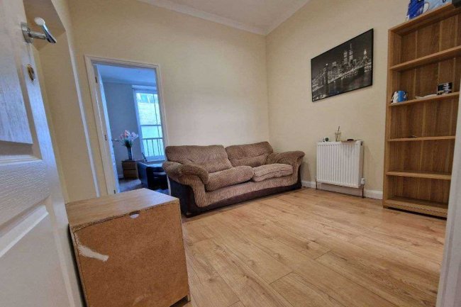 37-41 Bank Street, Newquay, Cornwall, TR7 1DJ 4