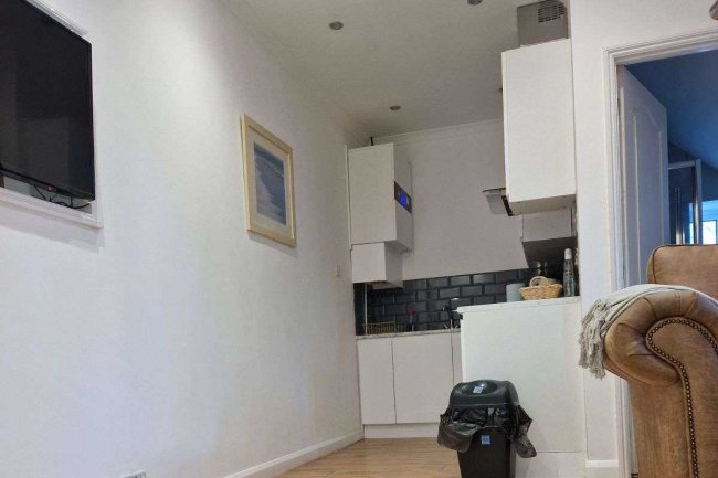 37-41 Bank Street, Newquay, Cornwall, TR7 1DJ 4