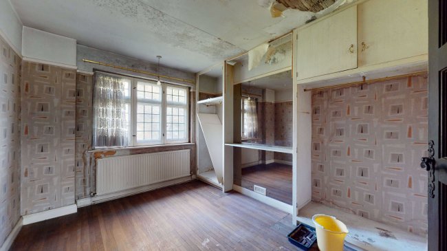 30 Wyvern Road, Purley, Surrey, CR8 2NP

 4