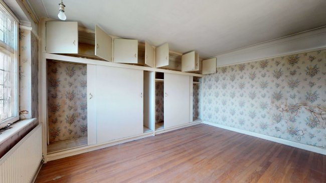 30 Wyvern Road, Purley, Surrey, CR8 2NP

 4