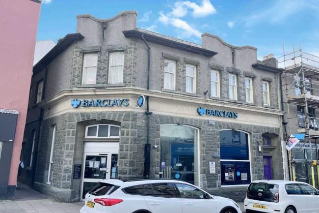 64 High Street, Pwllheli, Wales LL53 5RL
 7