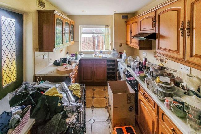 27 Blossom Way, West Drayton UB7 9HF 2