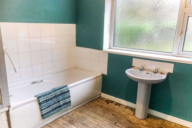 74 Wood Street, Barnsley, South Yorkshire, S70 1NA
 2