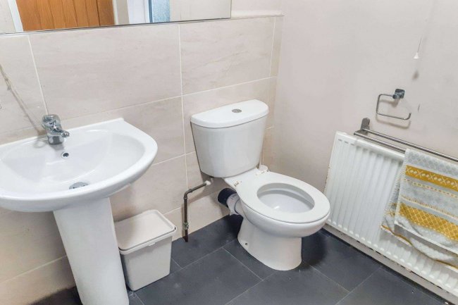 12 Gilliver Street, Newbold Verdon, Leicester LE9 9PD
 1