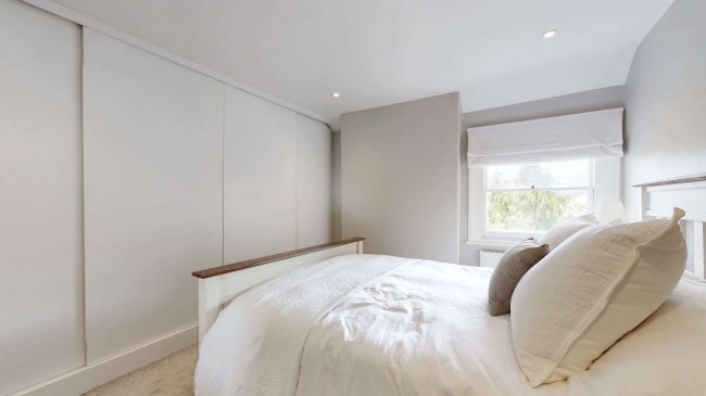 Flat 5, 213 Bedford Hill, London, SW12 9HQ
 10