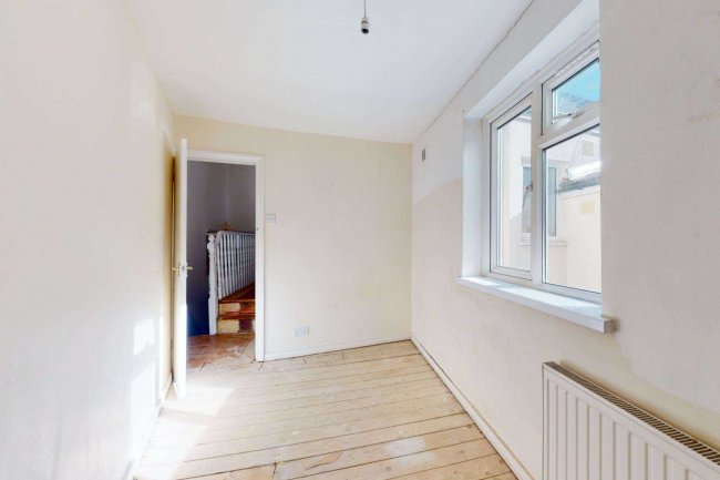 67 Lindley Road, Leyton, London E10 6QT 10