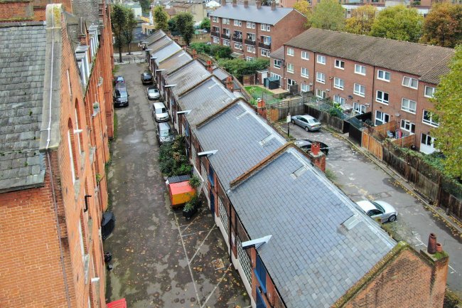 1-32 Sunbury Workshops, Swanfield Street, London, E2 7LF
 10