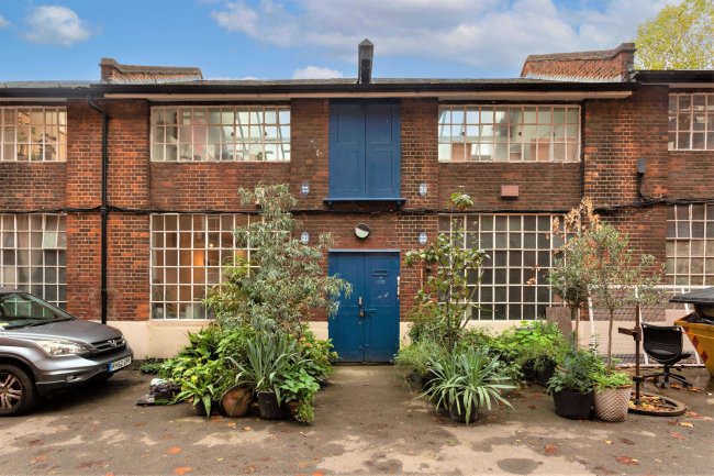 1-32 Sunbury Workshops, Swanfield Street, London, E2 7LF
 10