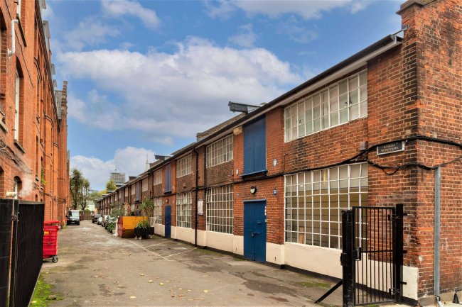 1-32 Sunbury Workshops, Swanfield Street, London, E2 7LF
 10