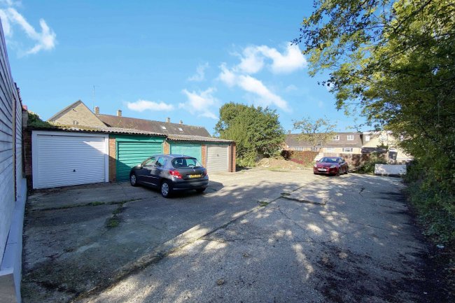Land adjacent to 58 Roundhill Drive, Enfield, EN2 7RW 3
