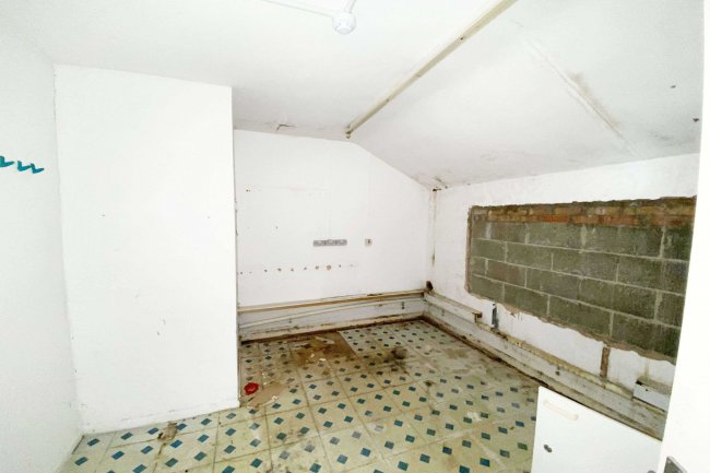 49-51 Regent Street, Swindon, Wiltshire SN1 1JS 10