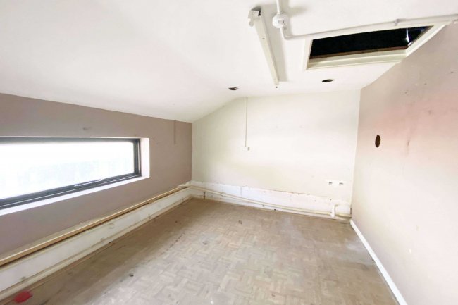 49-51 Regent Street, Swindon, Wiltshire SN1 1JS 10