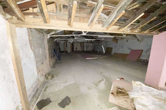 49-51 Regent Street, Swindon, Wiltshire SN1 1JS 10