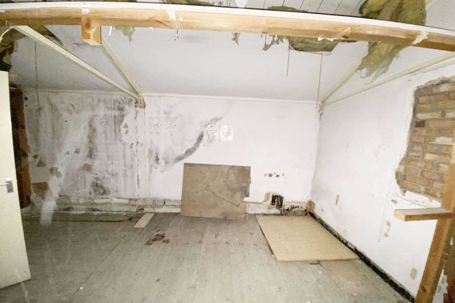 49-51 Regent Street, Swindon, Wiltshire SN1 1JS 10