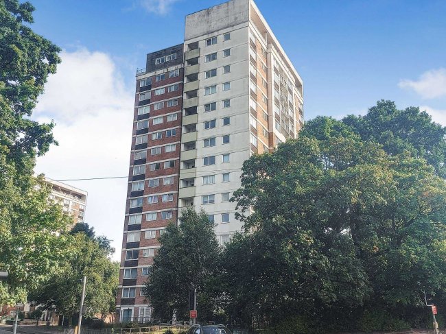 Flat 34 Willow Rise, Roughwood Drive, Liverpool L33 8WZ
 3