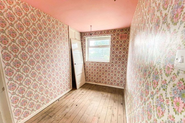 7 School Lane, Illingworth, Halifax, West Yorkshire, HX2 9SG 10