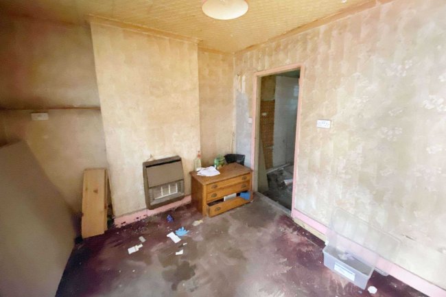 108 Charles Street, Greenhithe, Dartford, Kent DA9 9AJ
 8