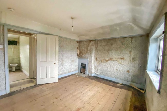 103 Queens Road, Newbury, Berkshire, RG14 7PA
 5