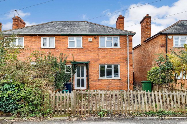 103 Queens Road, Newbury, Berkshire, RG14 7PA
 5