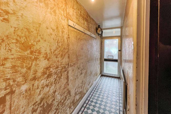 12 Dents Road, Bedford, Bedfordshire, MK42 0QQ
 6