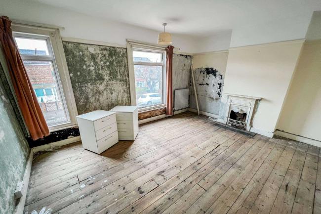 12 Dents Road, Bedford, Bedfordshire, MK42 0QQ
 6