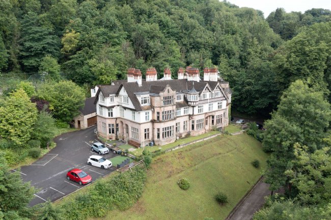 Cromford Court, Mansion House, 2 Derby Road, Matlock Bath, Derbyshire, DE4 3PY 4