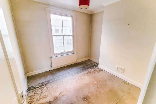 12C Minford Gardens, London W14 0AN 9