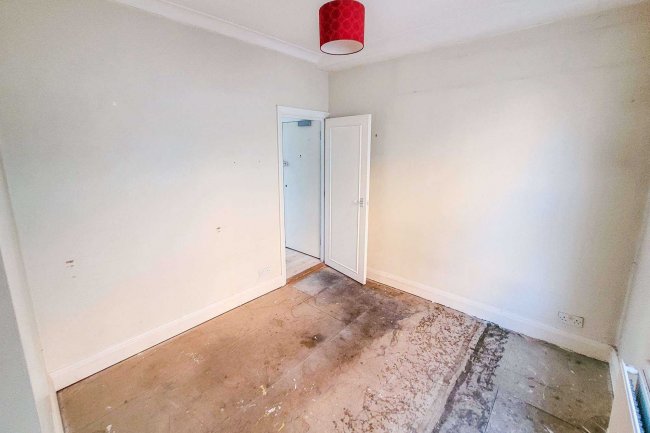 12C Minford Gardens, London W14 0AN 9