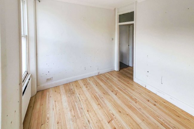 12C Minford Gardens, London W14 0AN 9